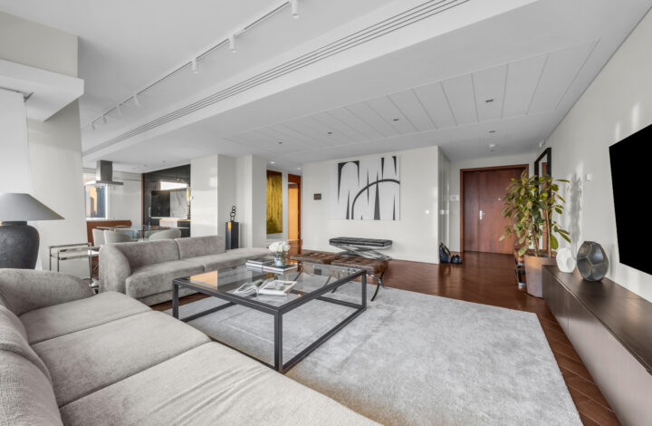 Złota 44 | Wysokie piętro | Nowoczesny apartament