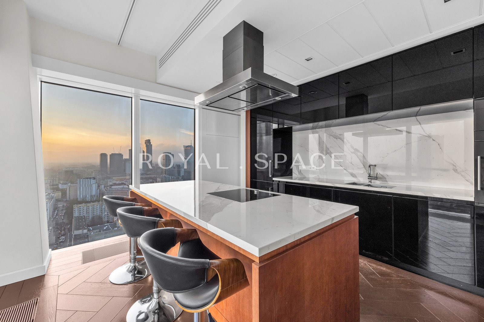 Złota 44 | Wysokie piętro | Nowoczesny apartament