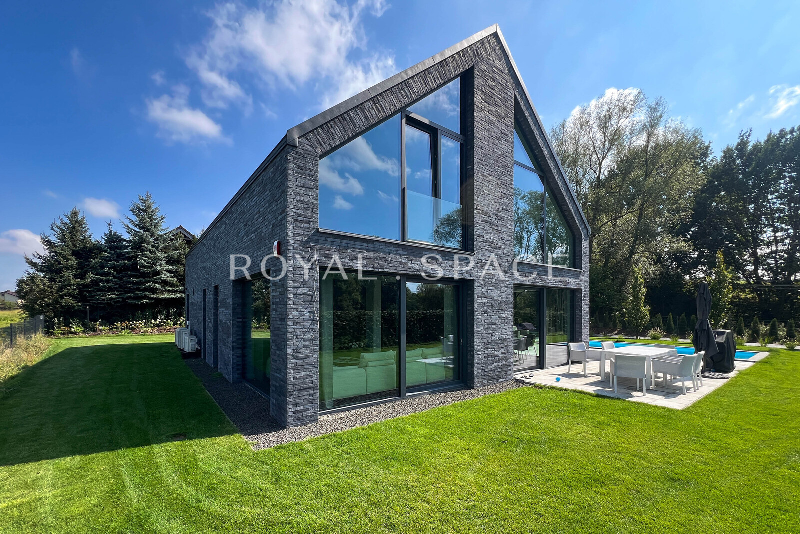 Вілла з басейном та приватністю | Olszanica