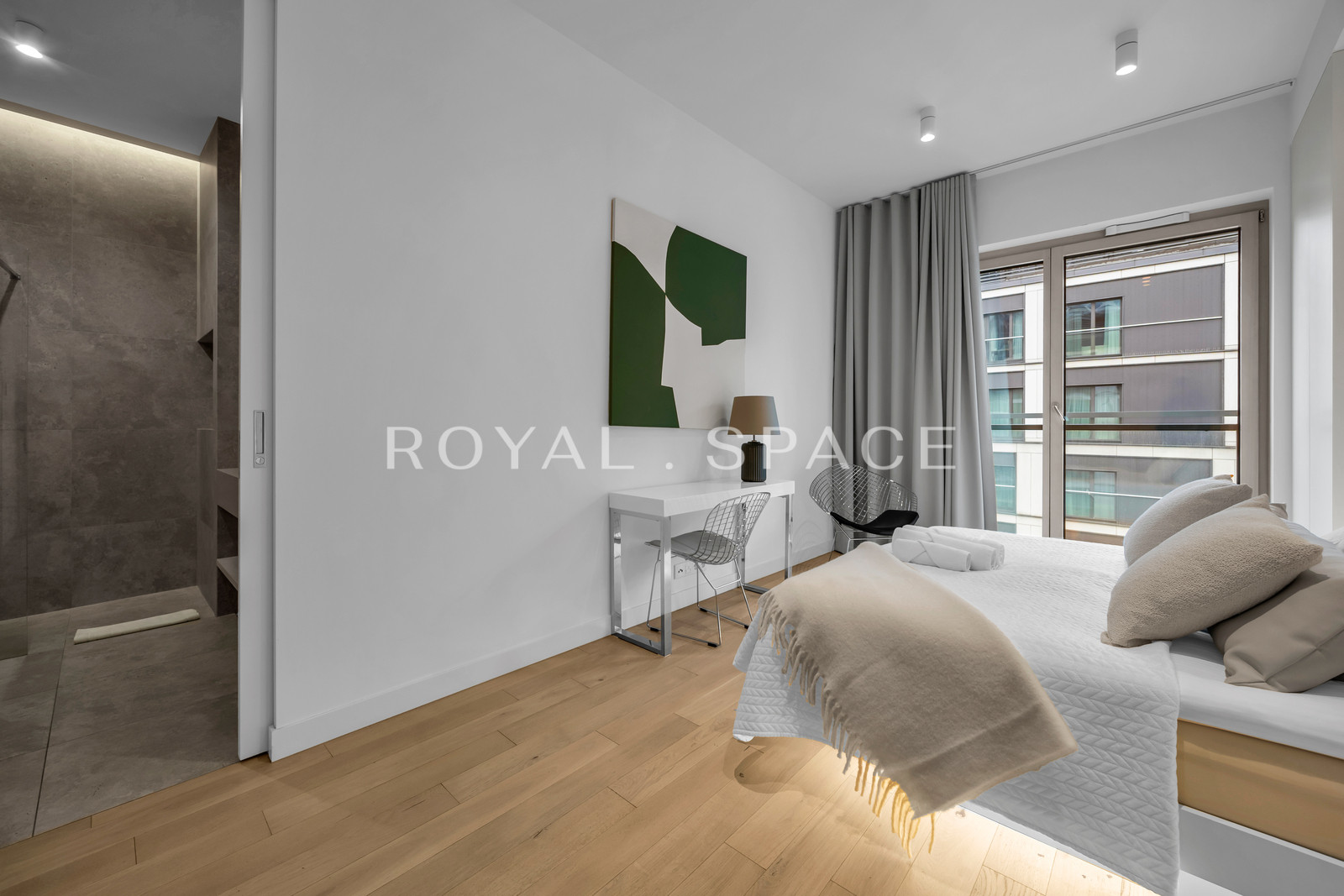 Apartament na 13 piętrze w Mennica Residence!
