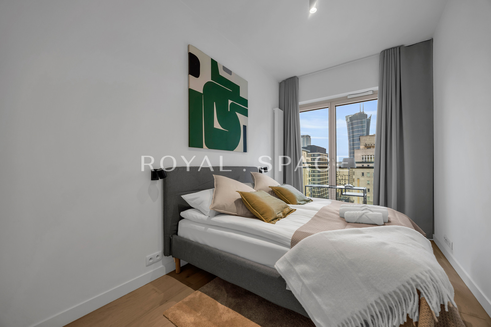 Apartament na 13 piętrze w Mennica Residence!