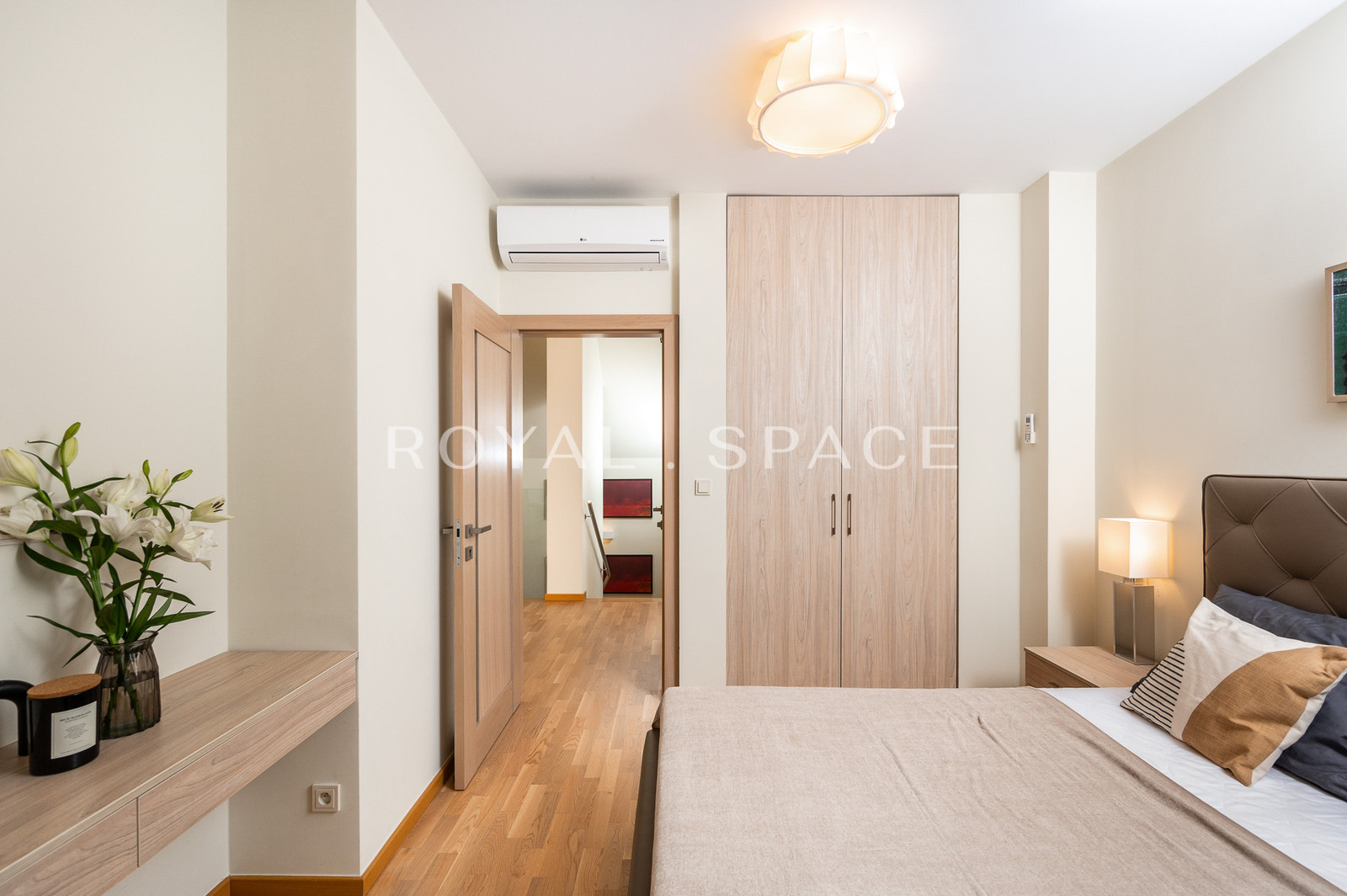 Унікальний будинок із зимовим садом | Паркове пагорб