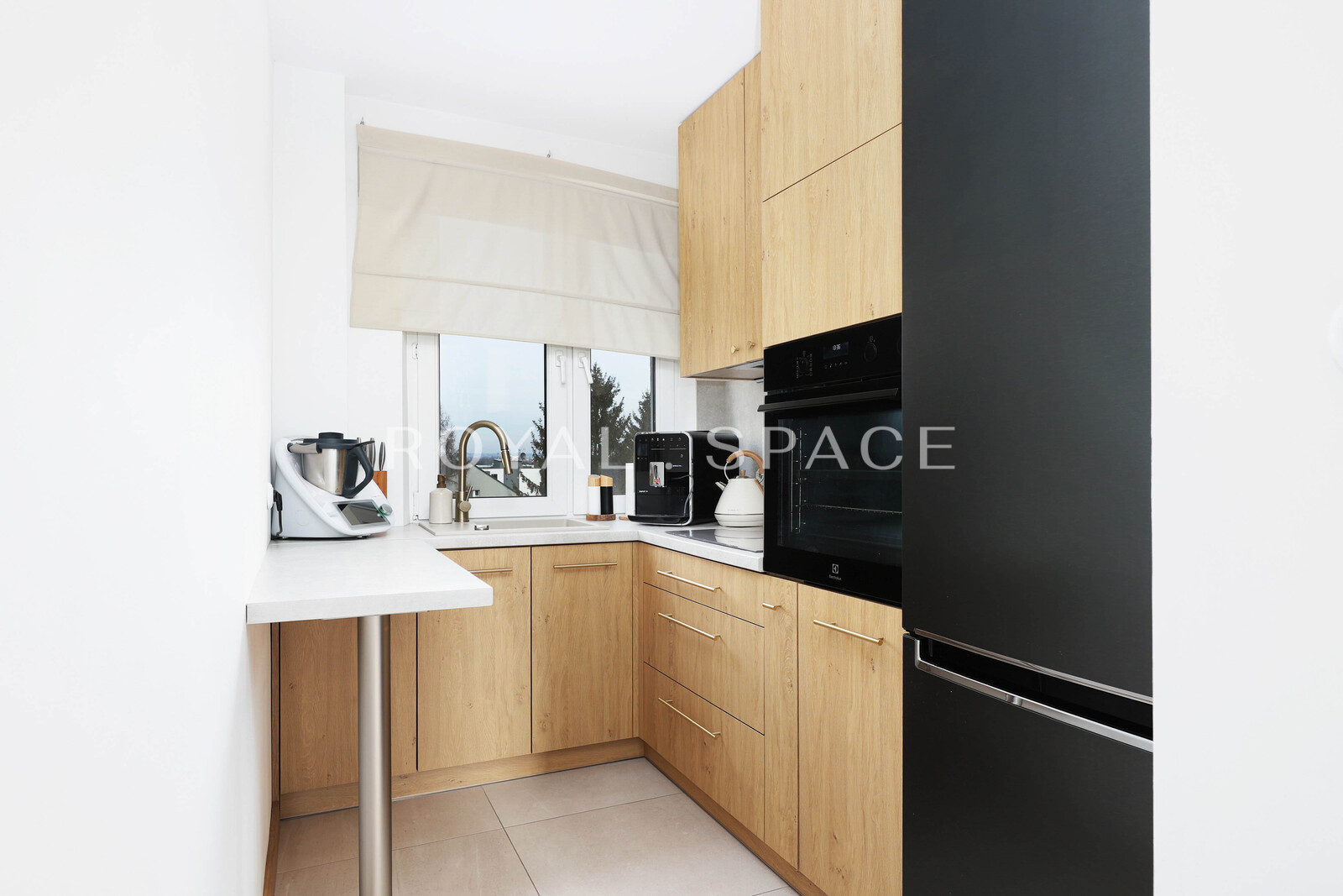 Jasne mieszkanie w zielonej okolicy z loggią!