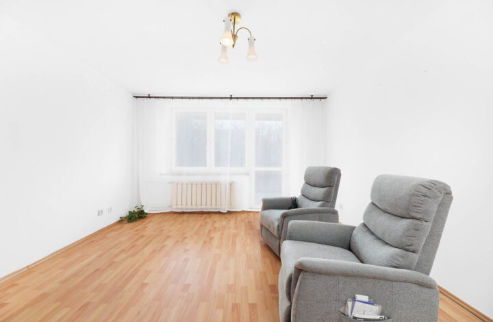 Jasne mieszkanie z loggią!