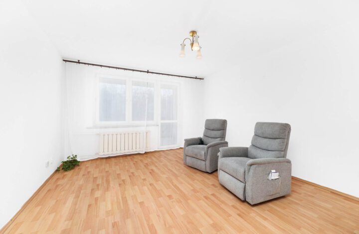 Jasne mieszkanie z loggią!