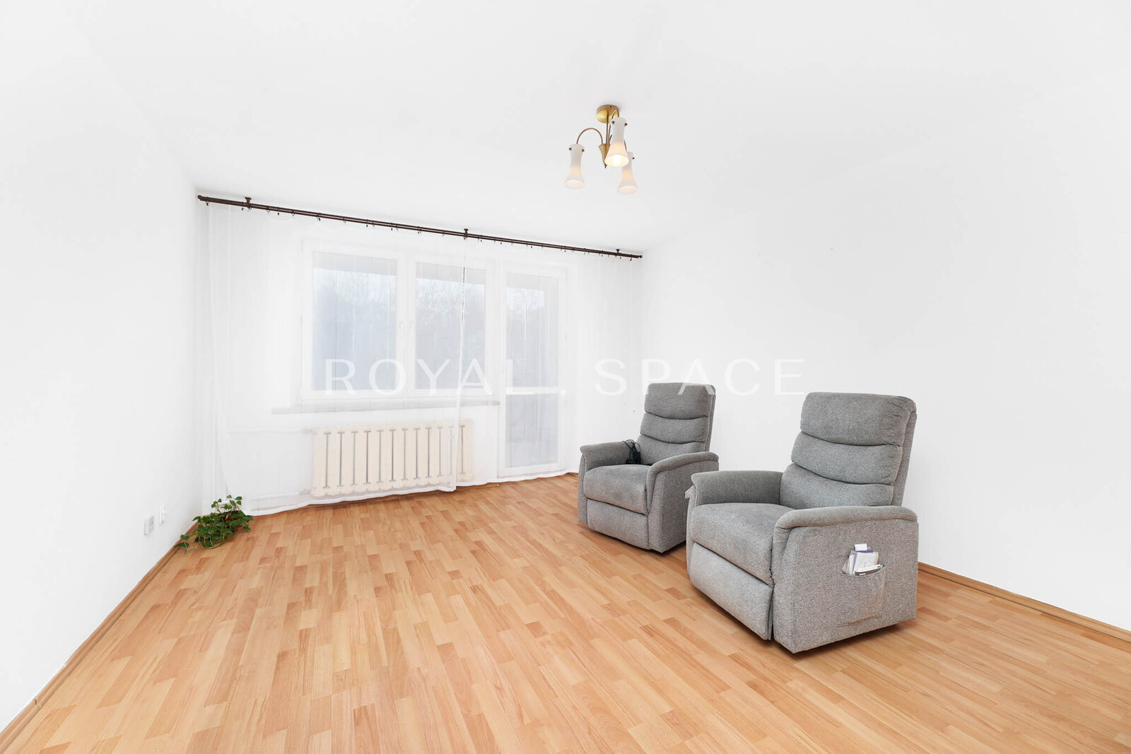 Jasne mieszkanie z loggią!