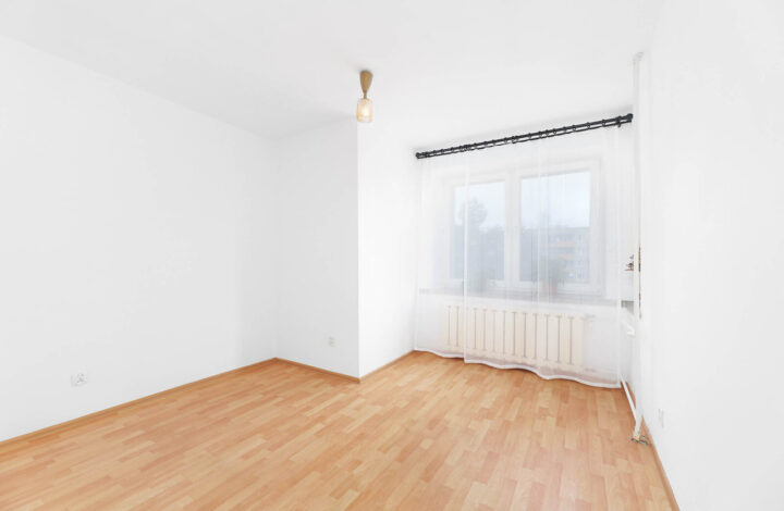 Jasne mieszkanie z loggią!