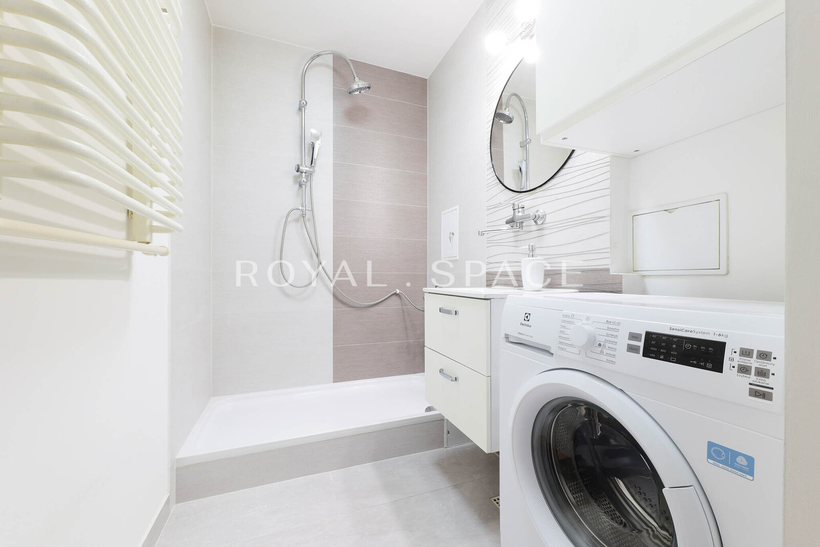 Jasne mieszkanie z loggią!