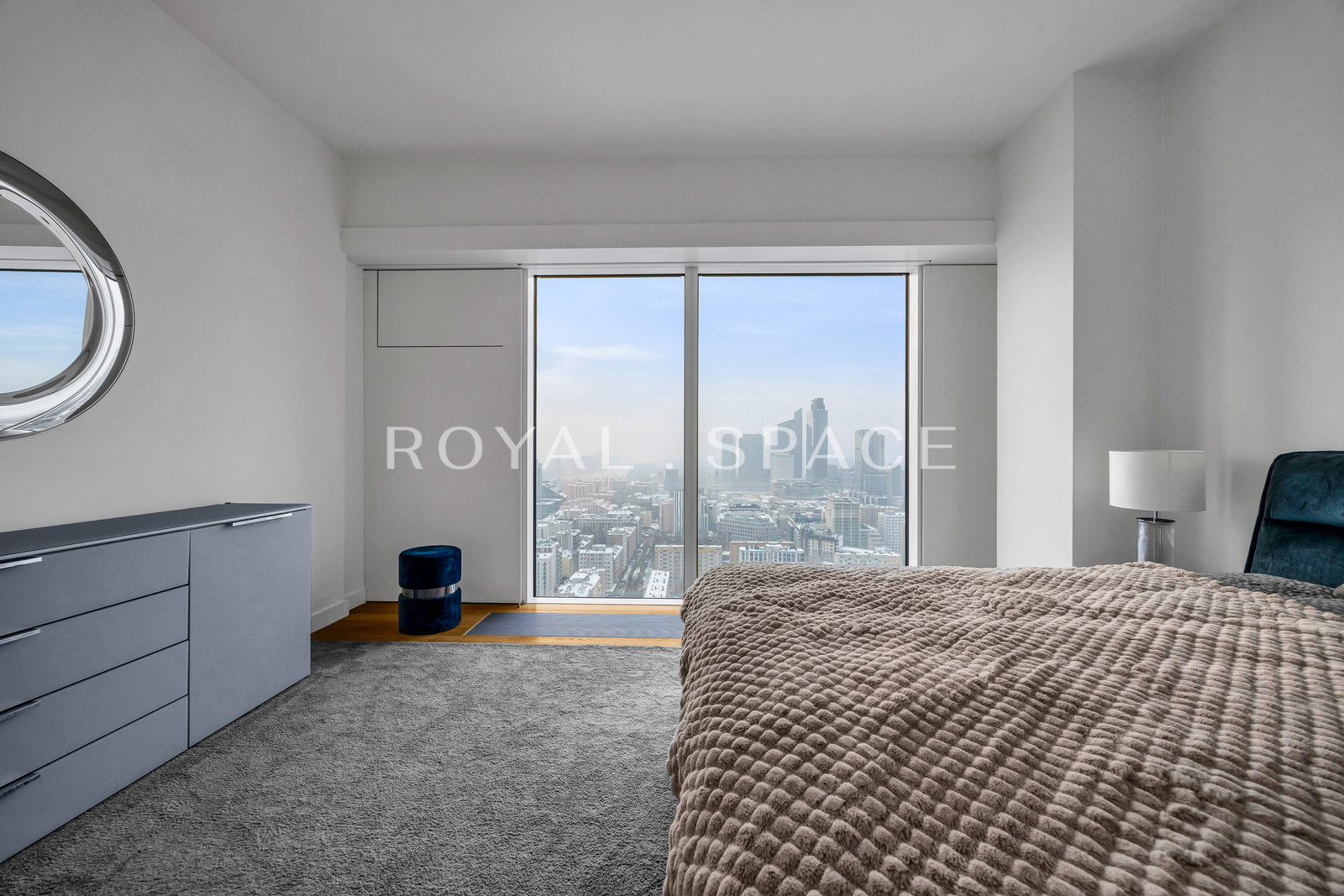 Апартаменти на 30+ поверсі – Złota 44