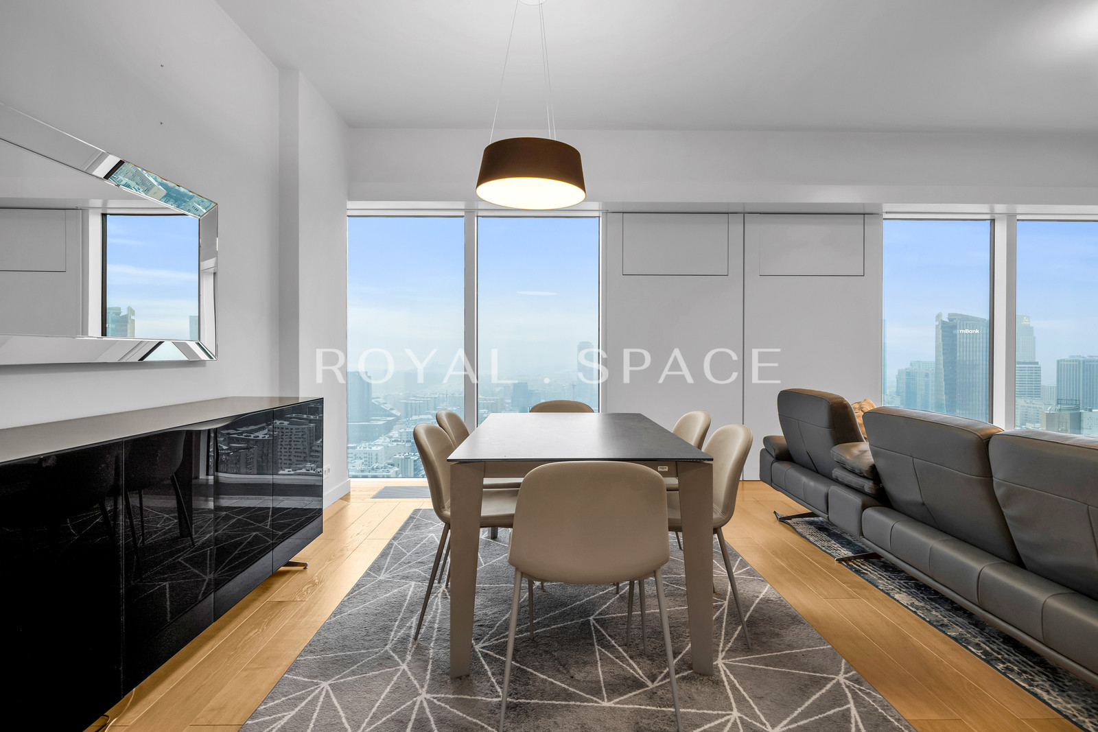 Апартаменти на 30+ поверсі – Złota 44