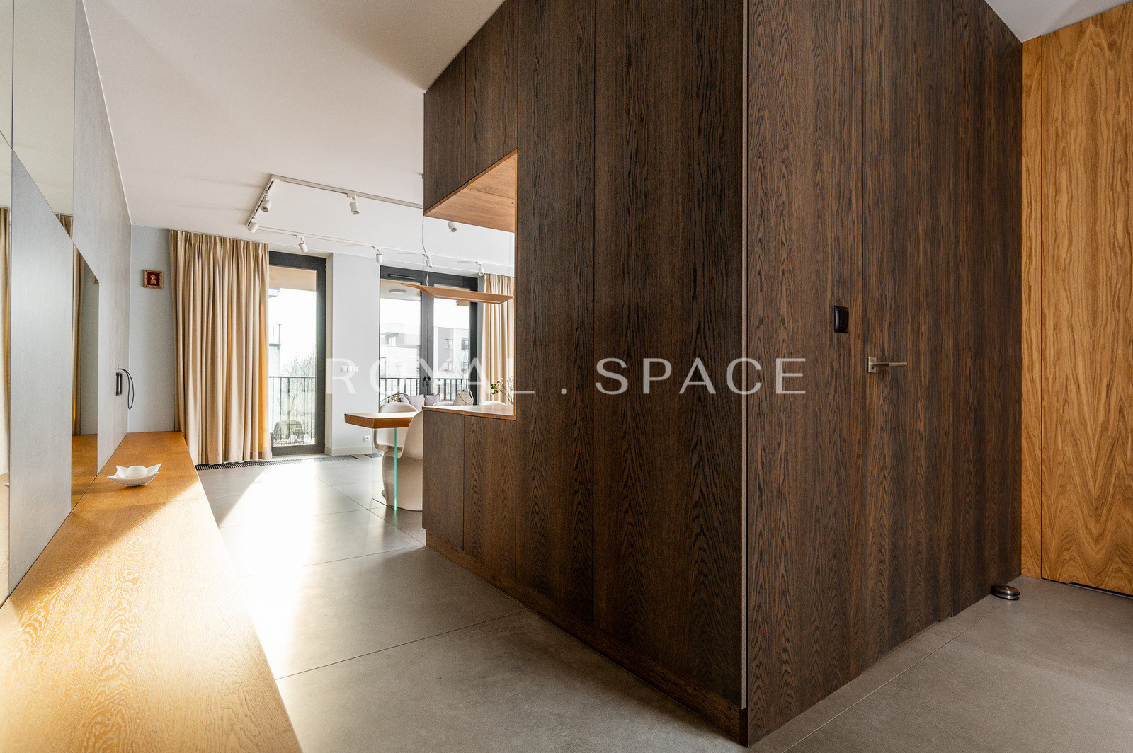 Jasny apartament w prestiżowym Garden Lane