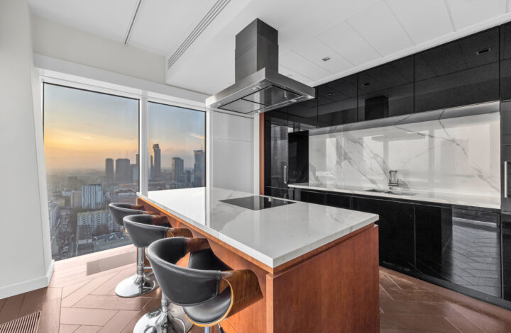 Złota 44 | High floor | Modern apartment