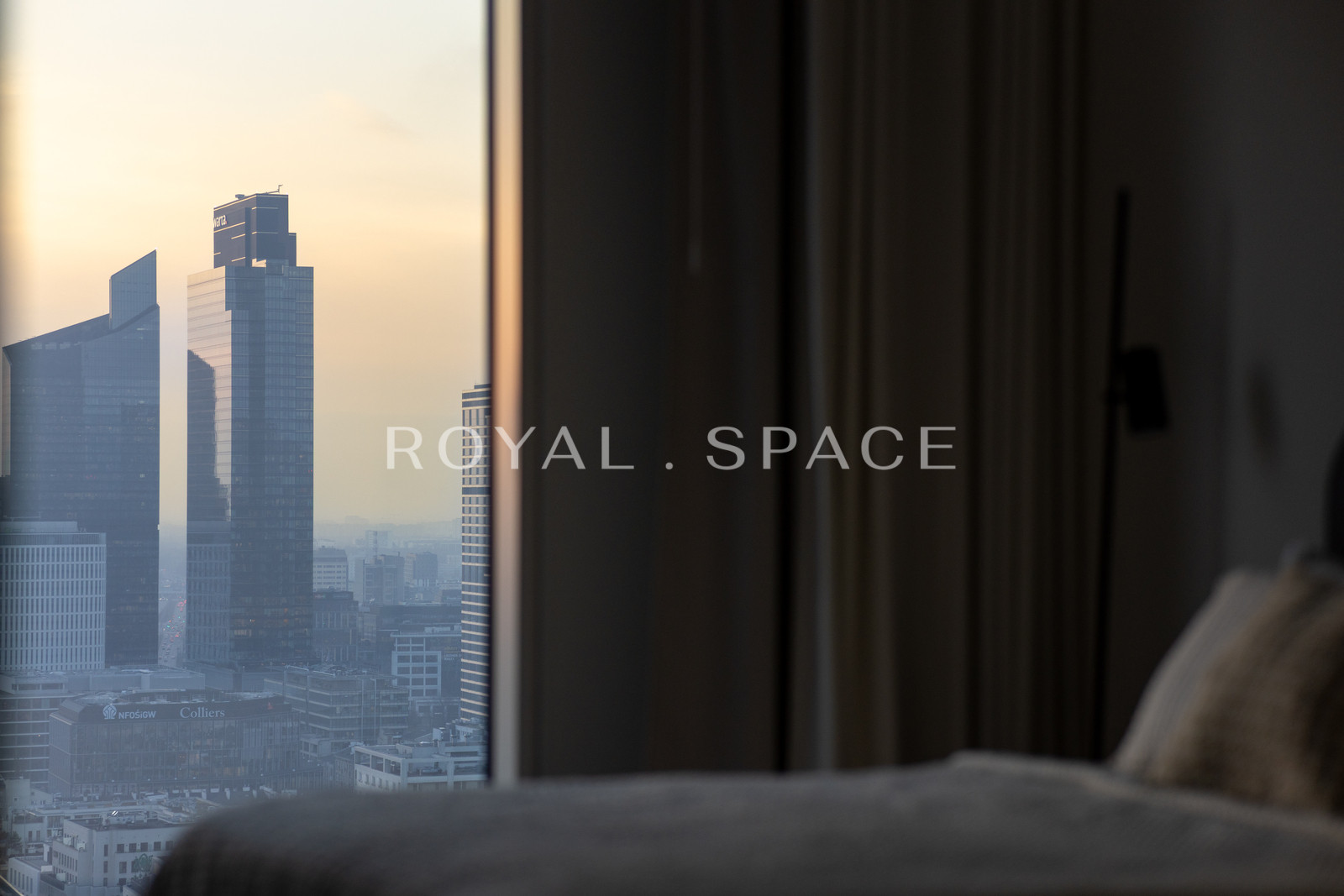 Złota 44 | High floor | Modern apartment