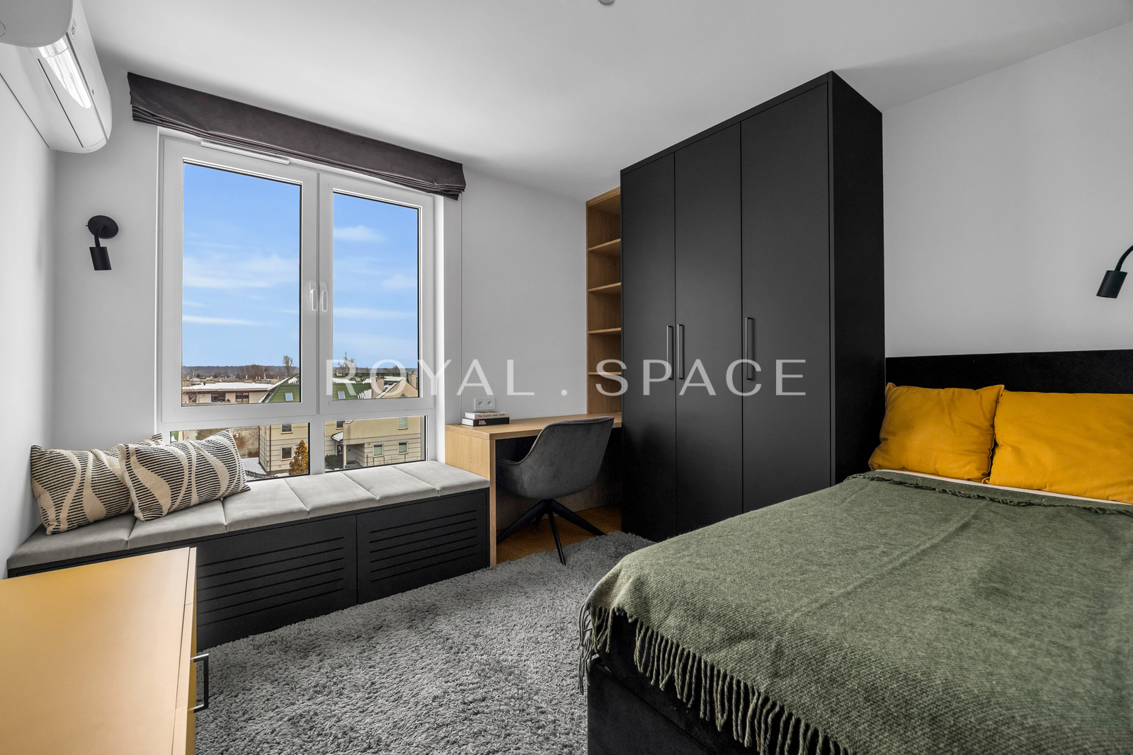 Penthouse with terrace & 4 parking spots