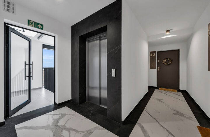 Penthouse with terrace & 4 parking spots