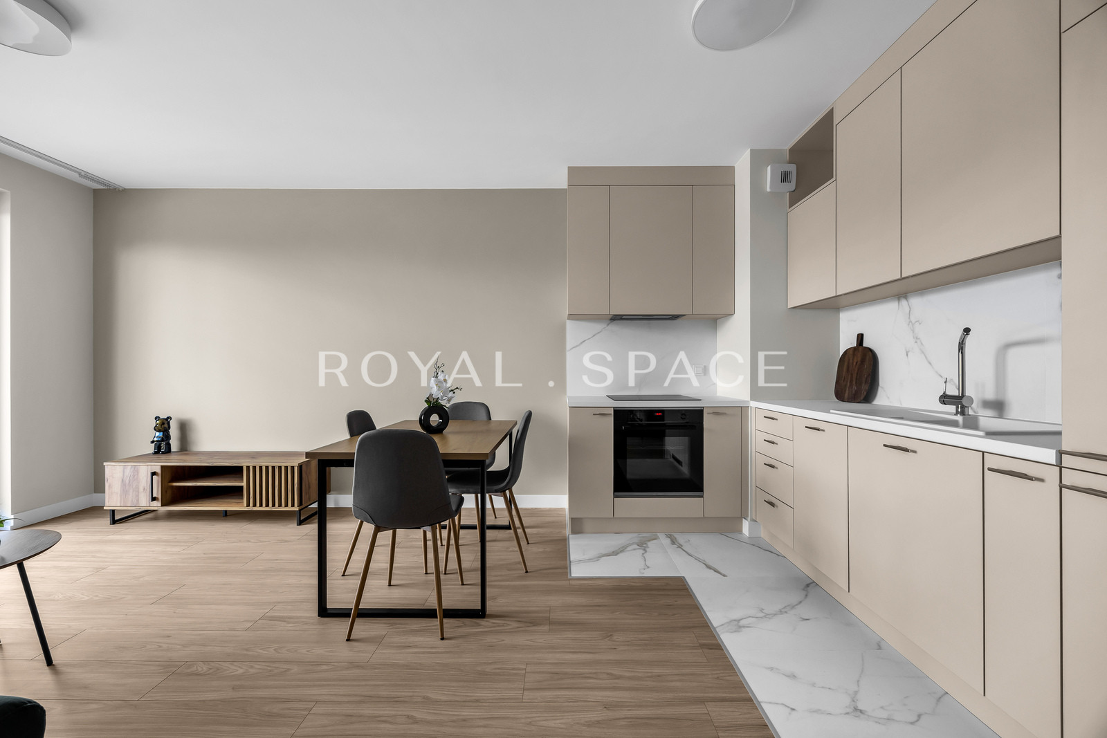 Modern 1-Bedroom Apartment with Balcony