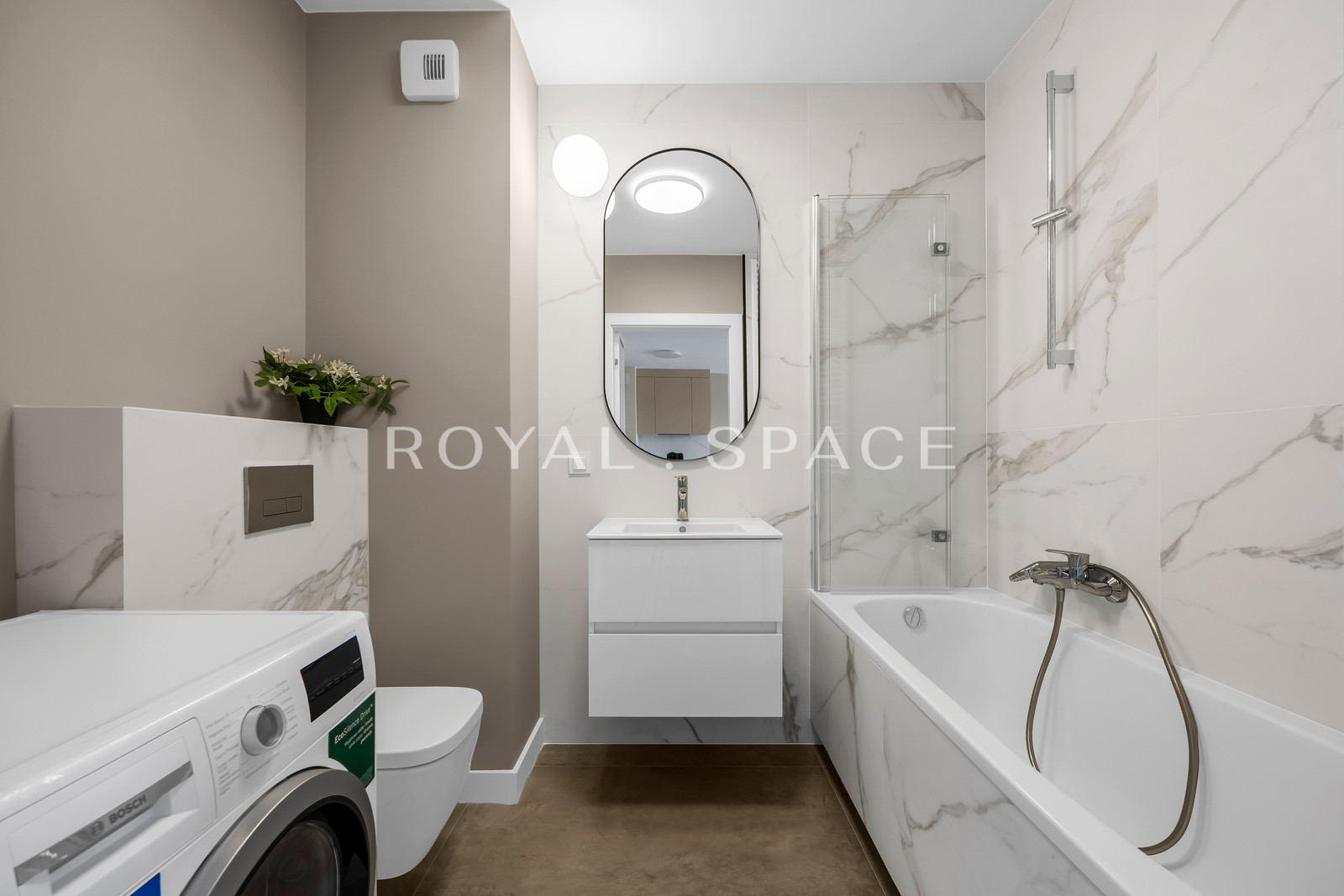 Modern 1-Bedroom Apartment with Balcony