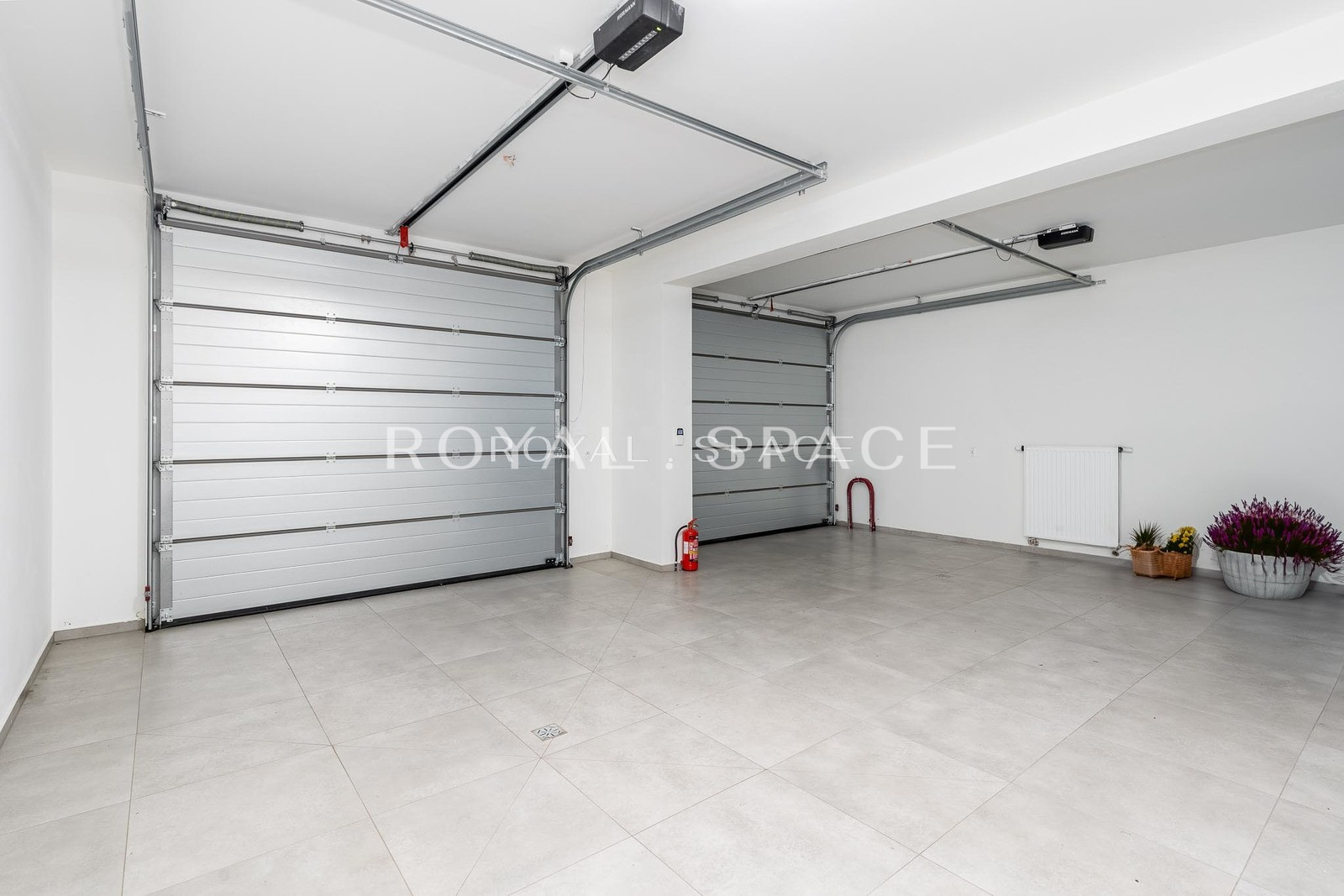 Przestronny dom pod działalność z ogrodem!