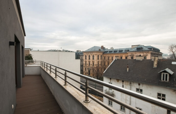 Стильна квартира на останньому поверсі!