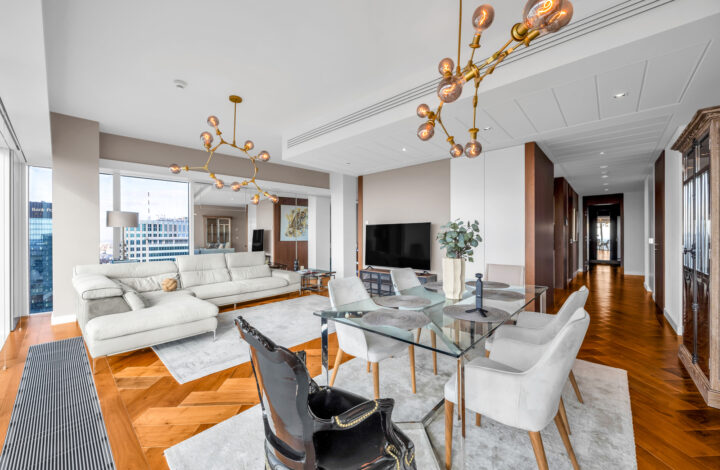 Prestigious High-Floor Apartment | Złota 44