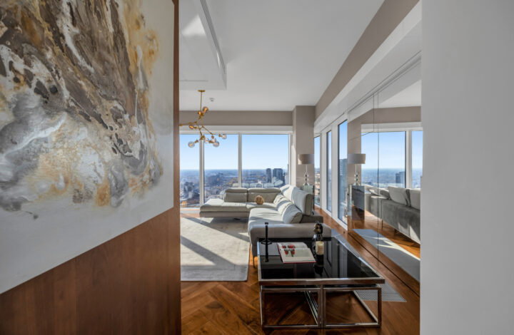Prestigious High-Floor Apartment | Złota 44