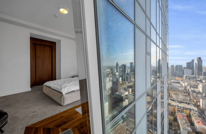 Prestigious High-Floor Apartment | Złota 44