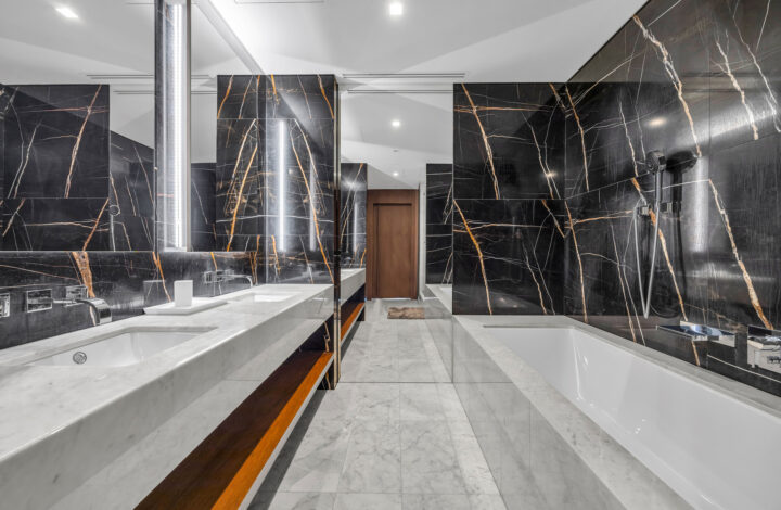 Prestigious High-Floor Apartment | Złota 44