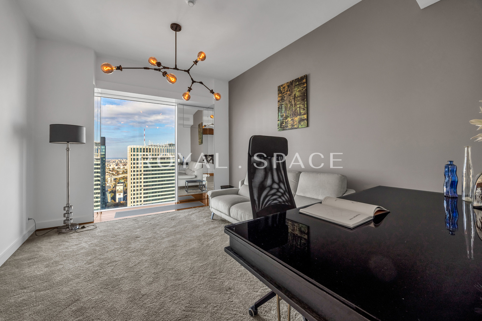 Prestigious High-Floor Apartment | Złota 44