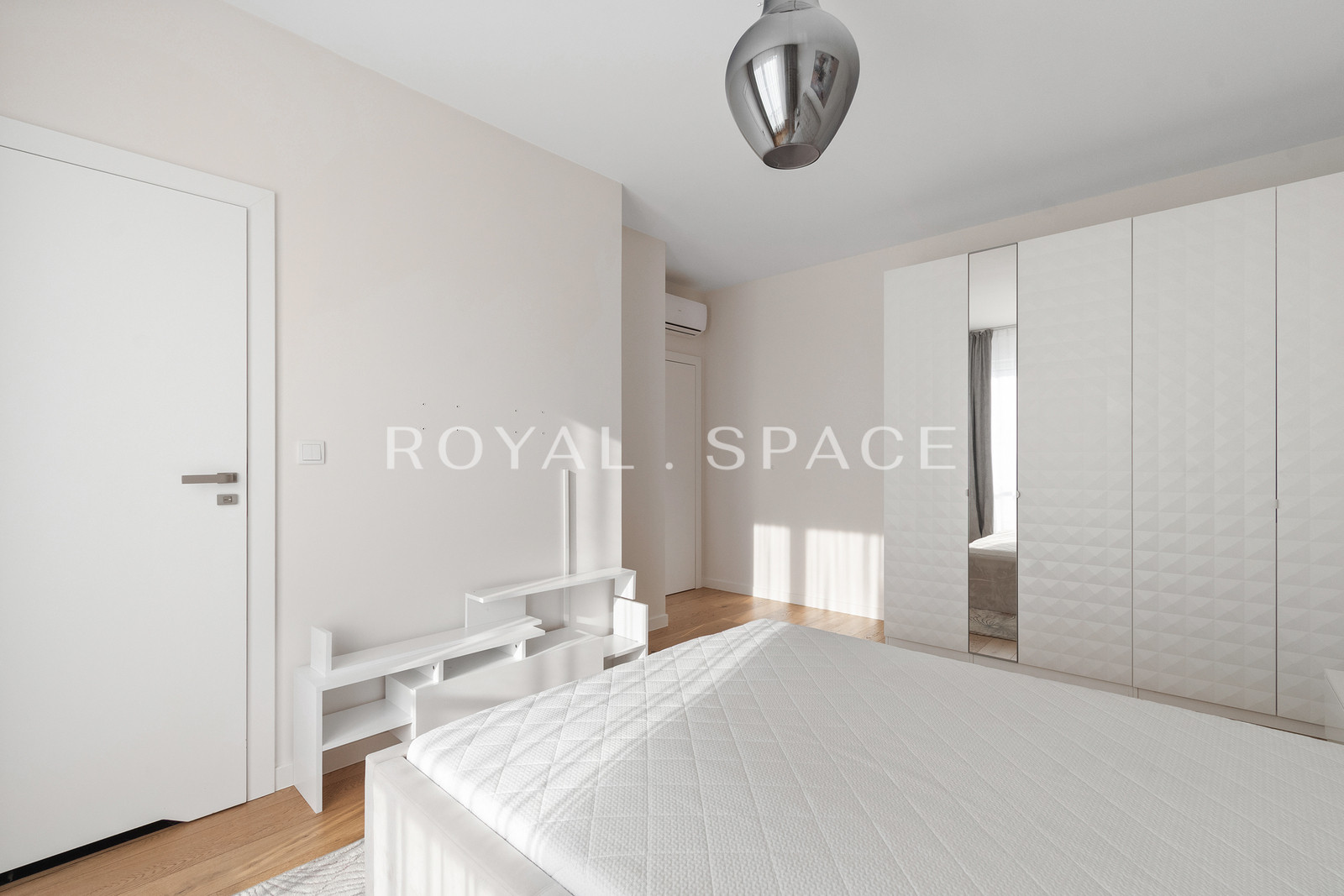 Bright apartment with 45 m² Terrace