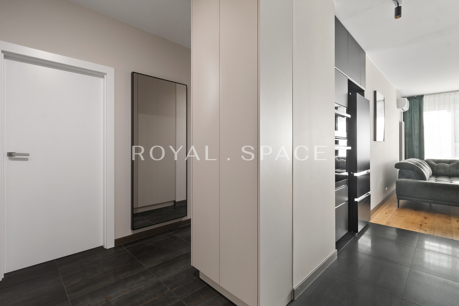 Bright apartment with 45 m² Terrace