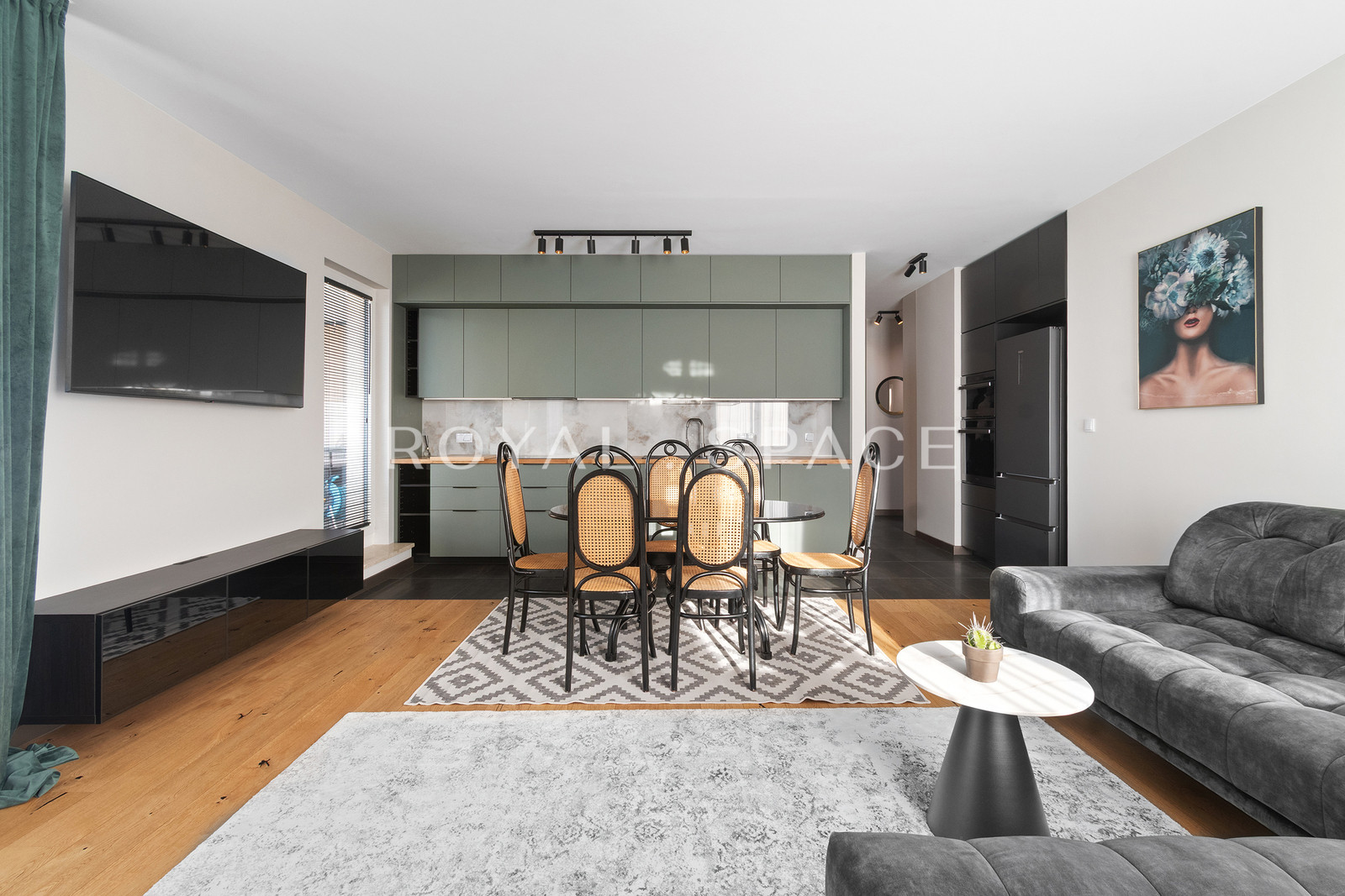 Bright apartment with 45 m² Terrace