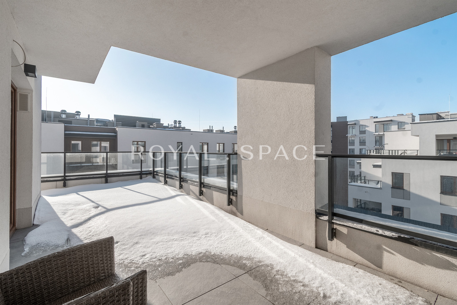 Bright apartment with 45 m² Terrace