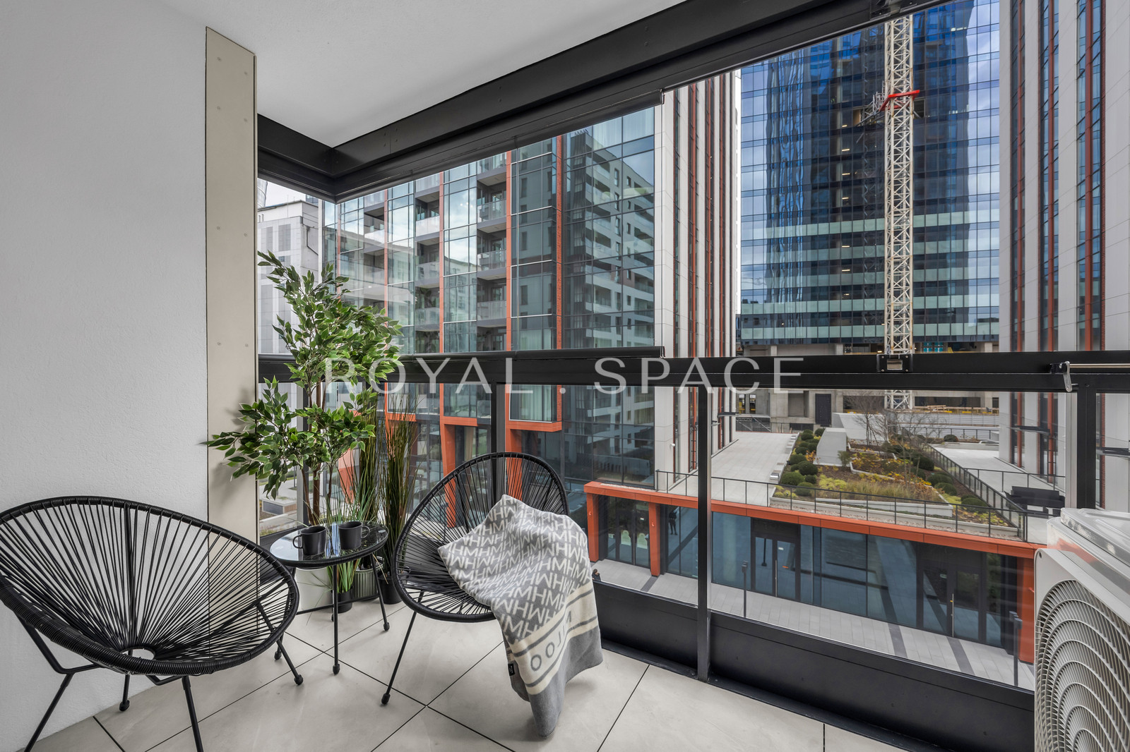 Ekskluzywny apartament | Towarowa Square