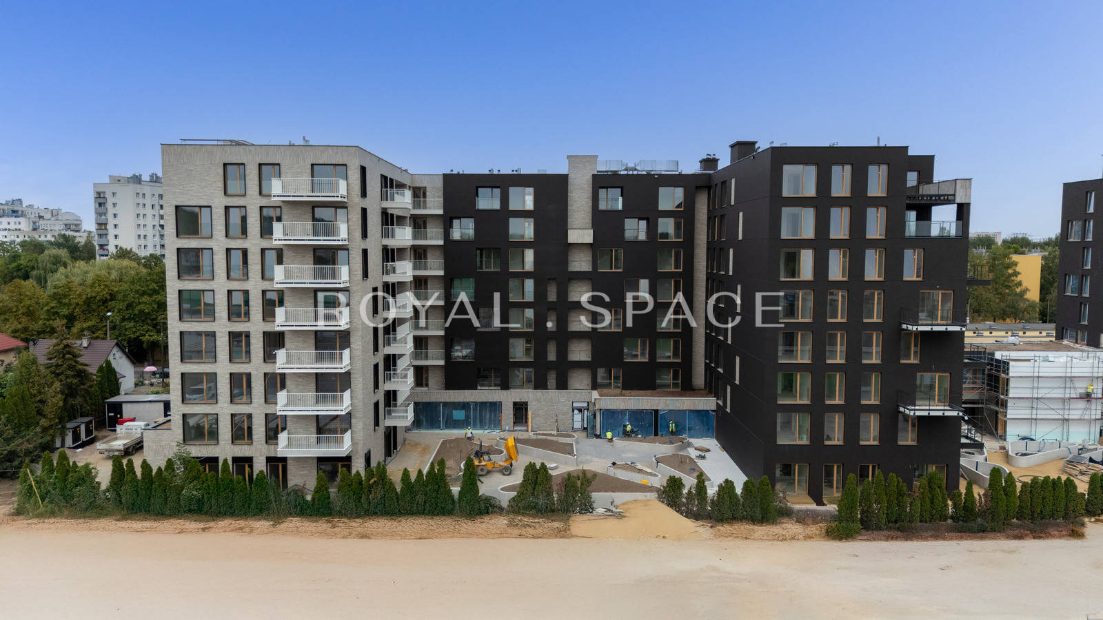 Spacious Apartment in the Heart of Bronowice