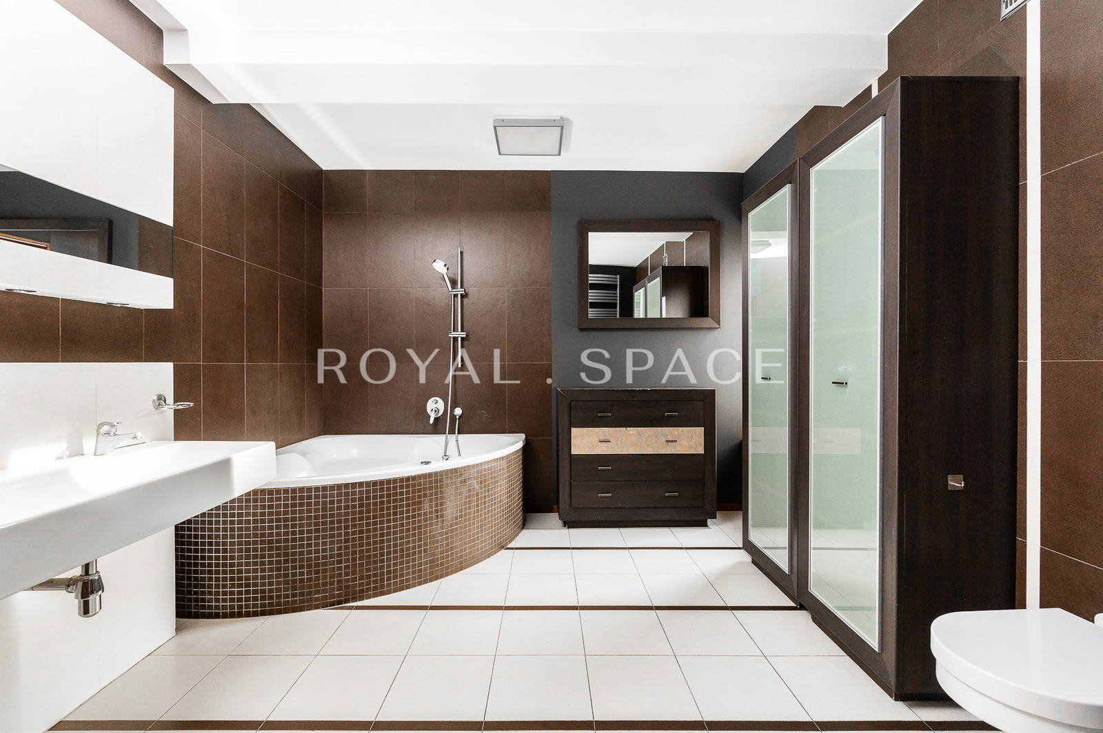 Spacious house with sauna and garden!