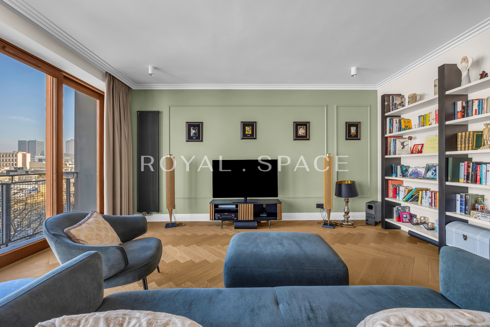 Верхний этаж отеля Emilii Plater с потрясающим видом!