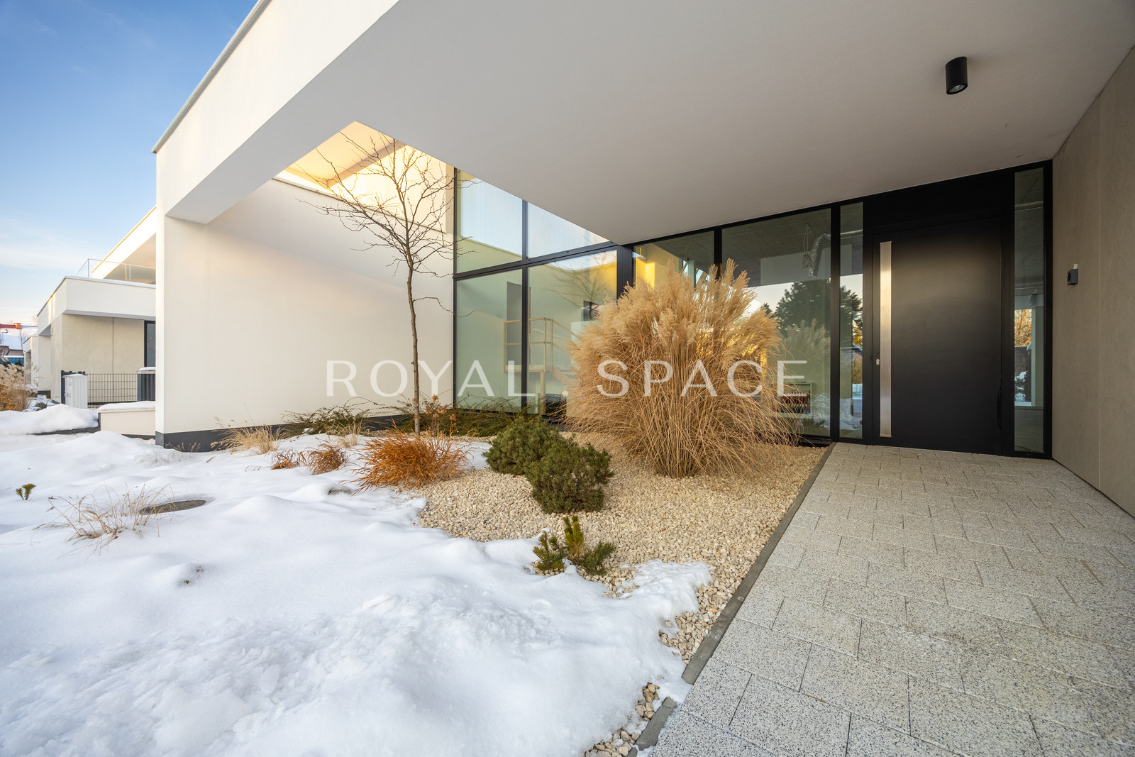 Prestiżowa willa na zamkniętym osiedlu | Bielawa