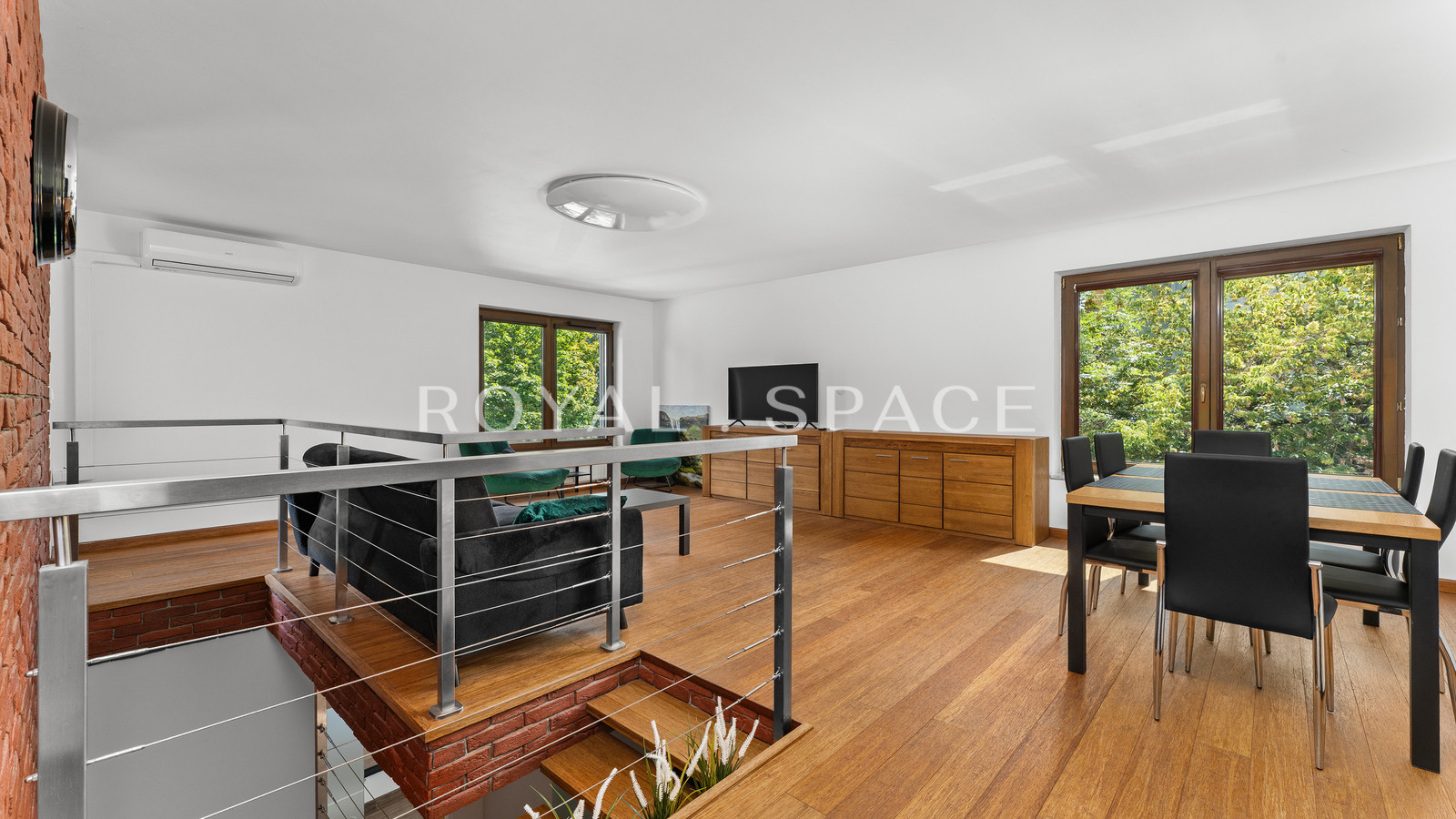 Дворівневі апартаменти в серці Starego Podgórza