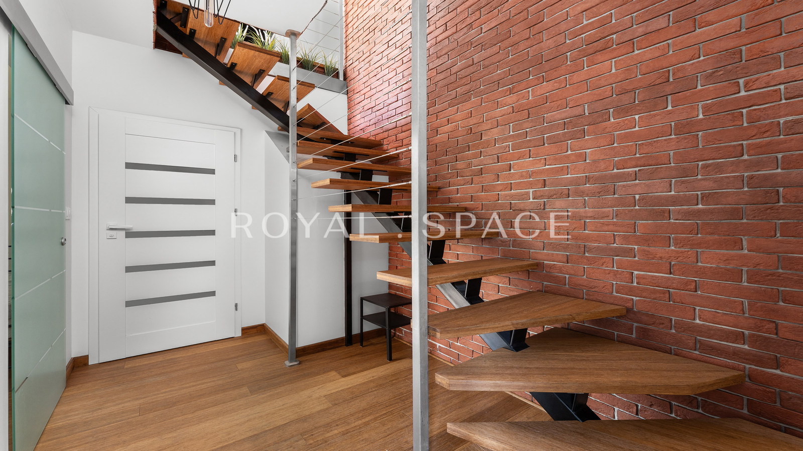 Дворівневі апартаменти в серці Starego Podgórza