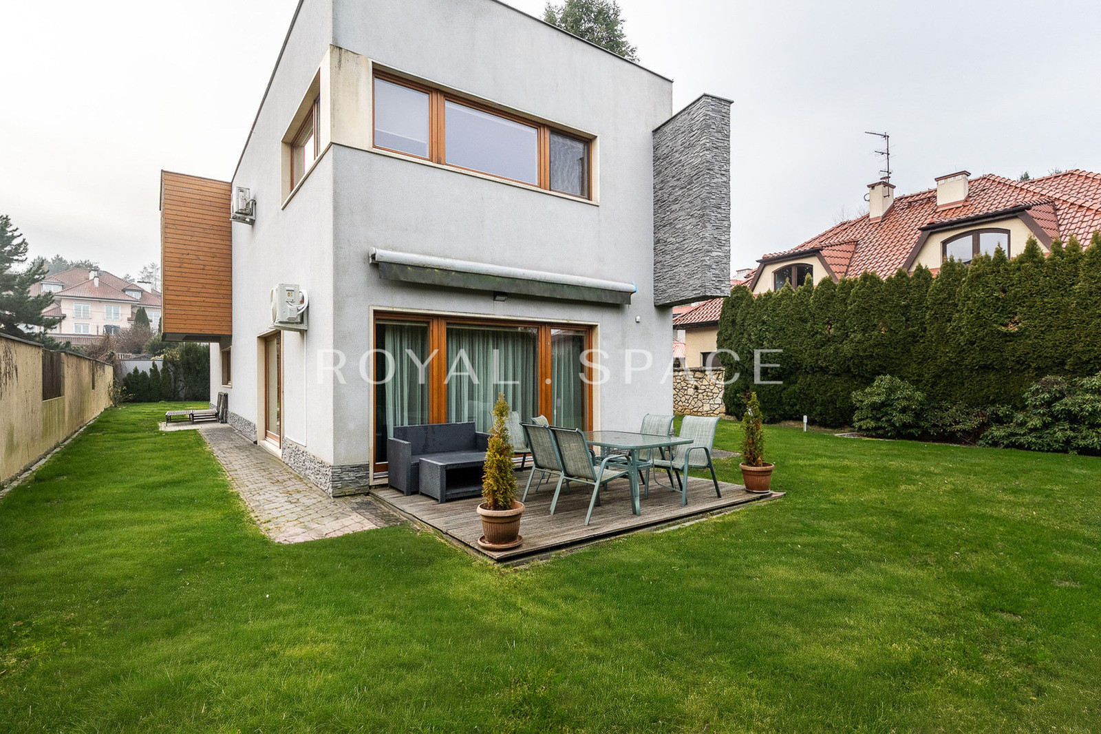 Spacious house with sauna and garden!