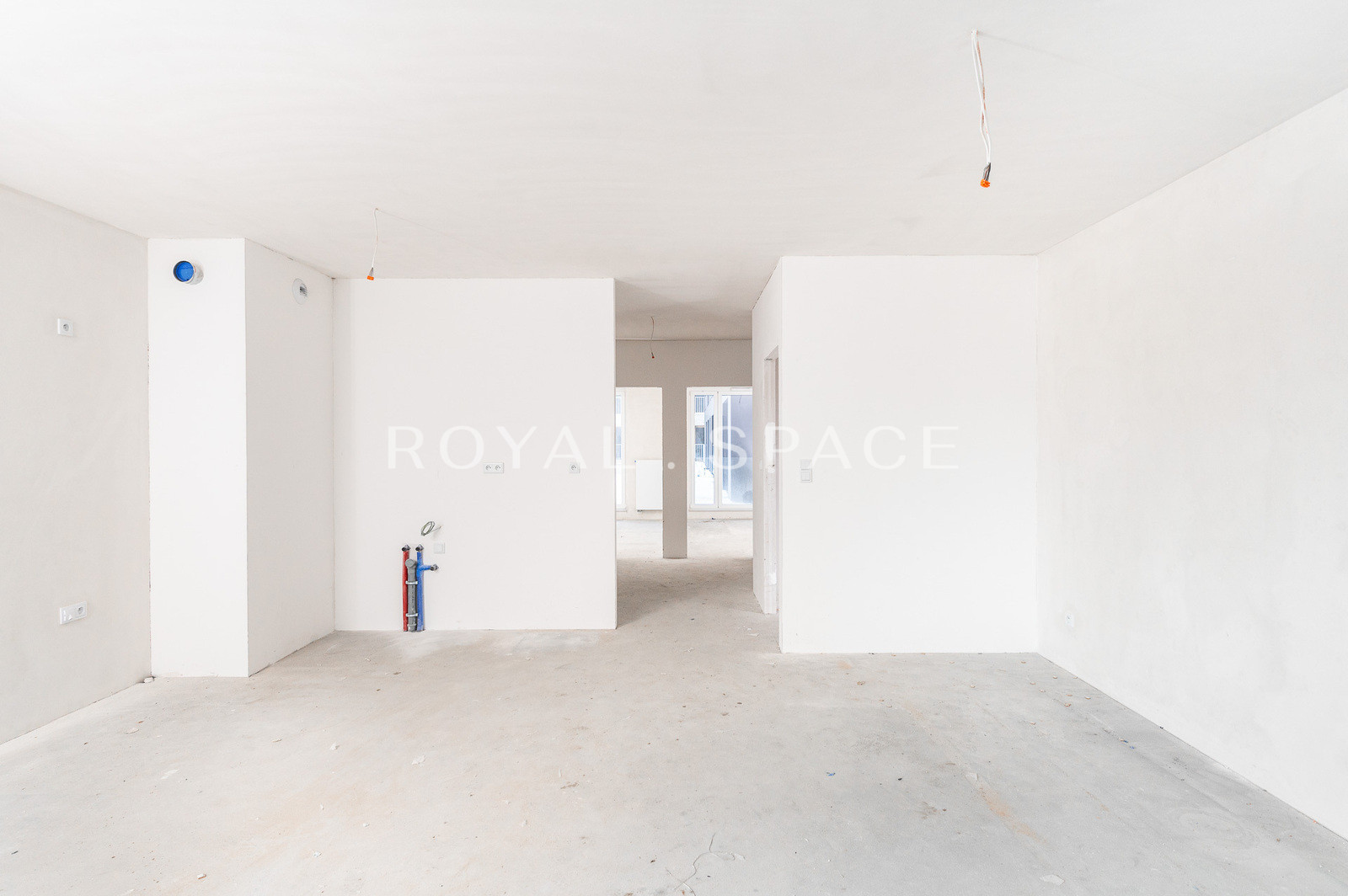 Spacious Apartment in the Heart of Bronowice