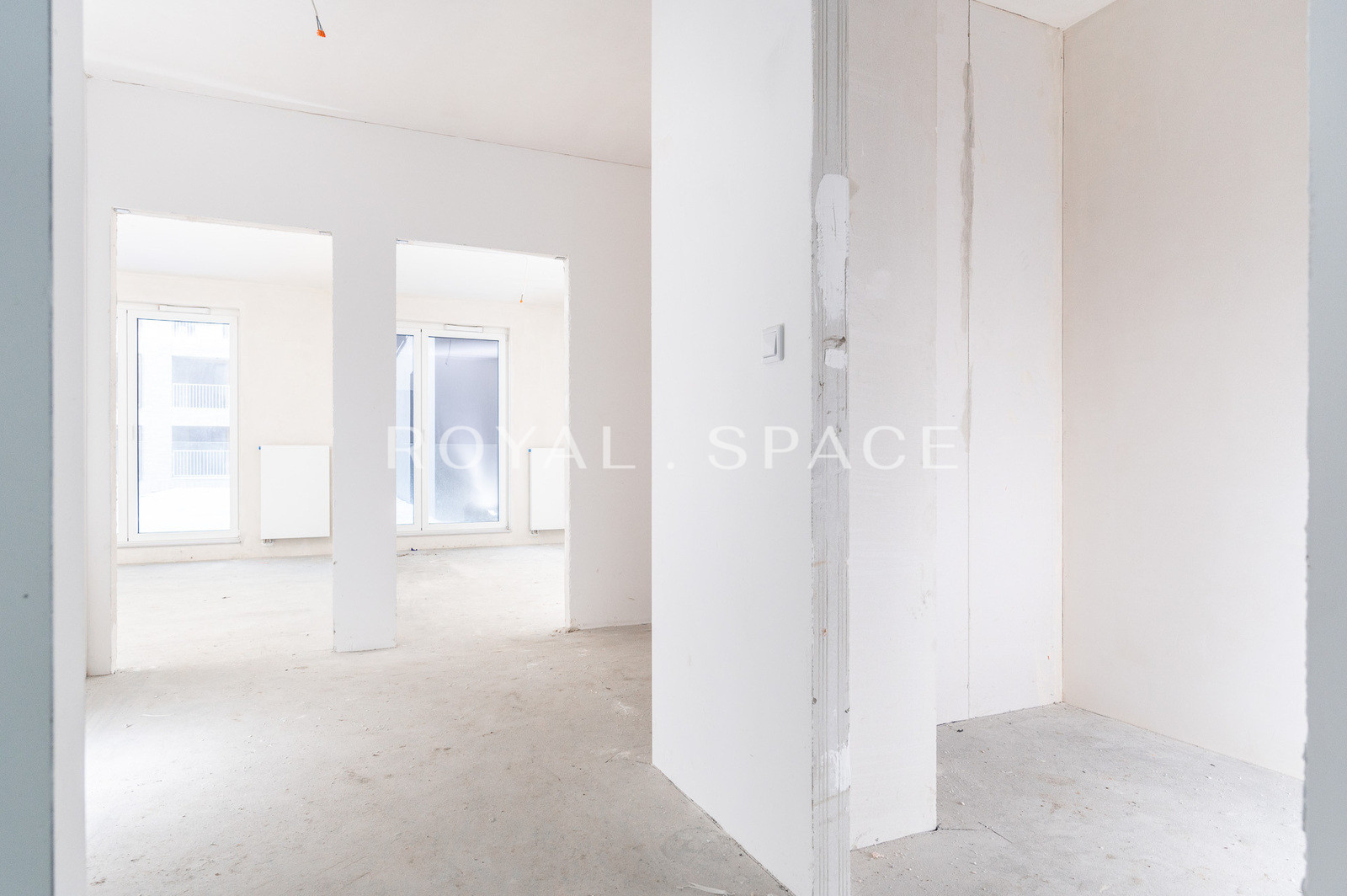 Spacious Apartment in the Heart of Bronowice