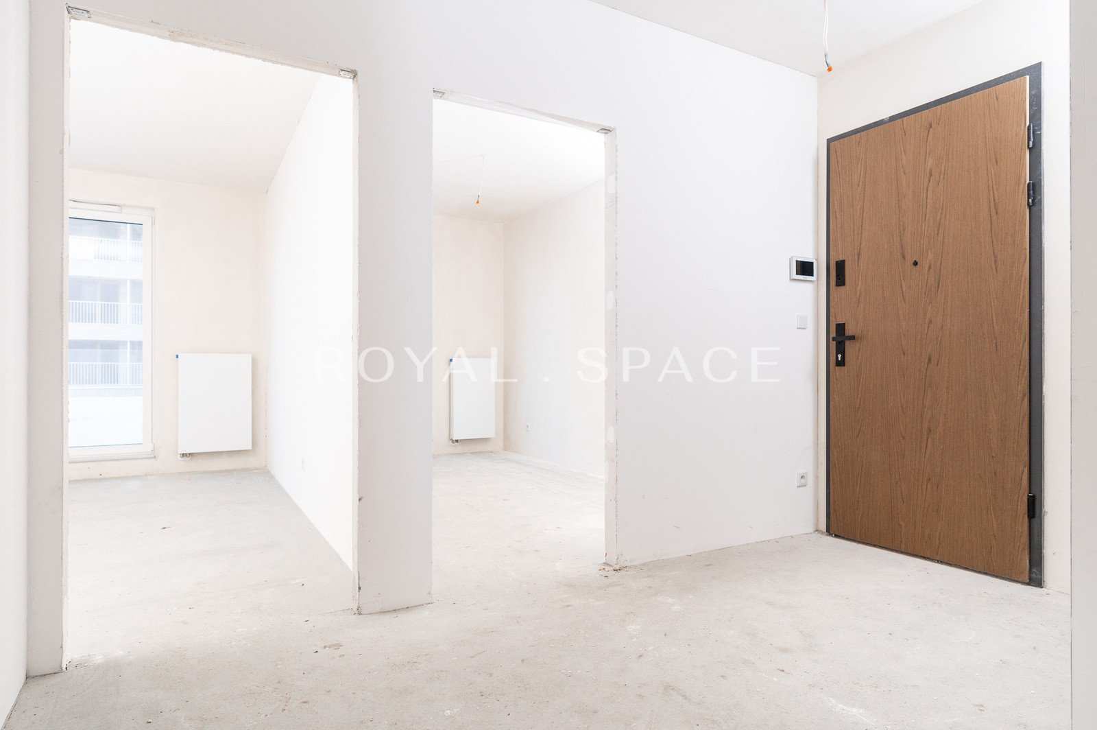 Spacious Apartment in the Heart of Bronowice