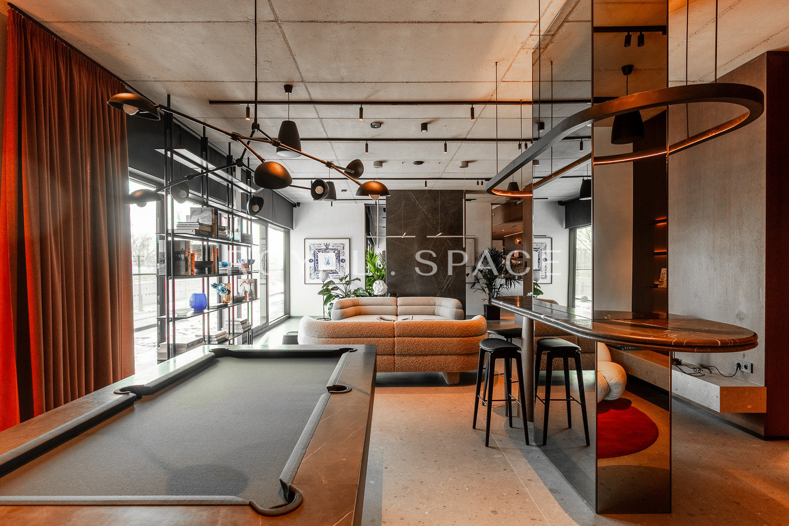 Spacious Apartment in the Heart of Bronowice