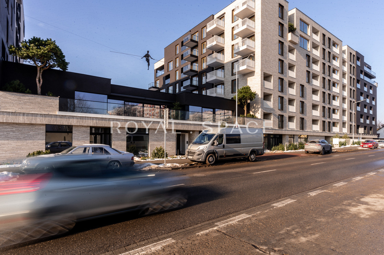 Spacious Apartment in the Heart of Bronowice