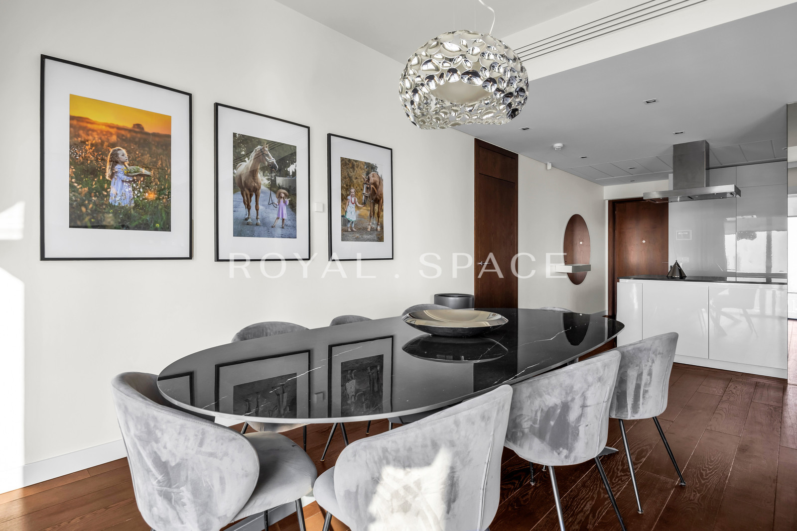 Унікальний апартамент на вулиці Золота 44!