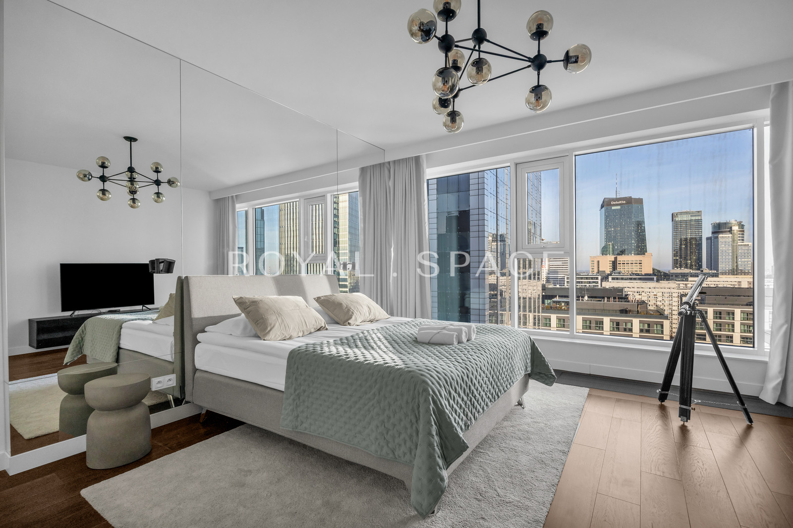 Unique Tower | High floor | Top view!