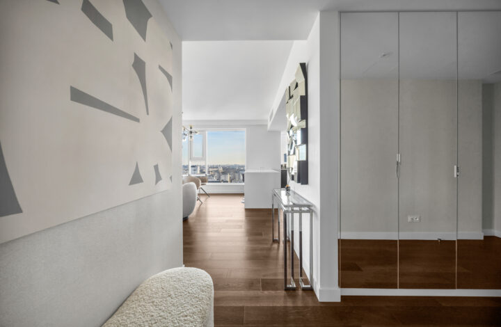 Unique Tower | High floor | Top view!