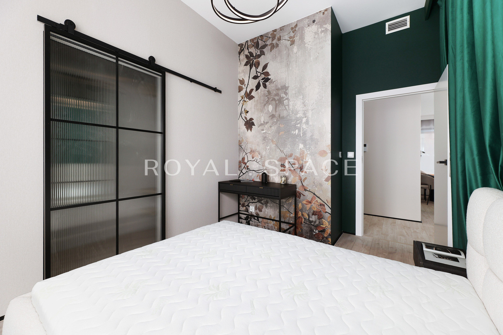 Modern flat with high ceilings at Młyny Mogilska!