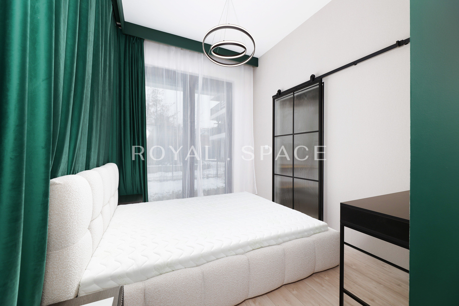 Modern flat with high ceilings at Młyny Mogilska!